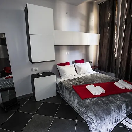 Trendy Living In Monastiraki-3